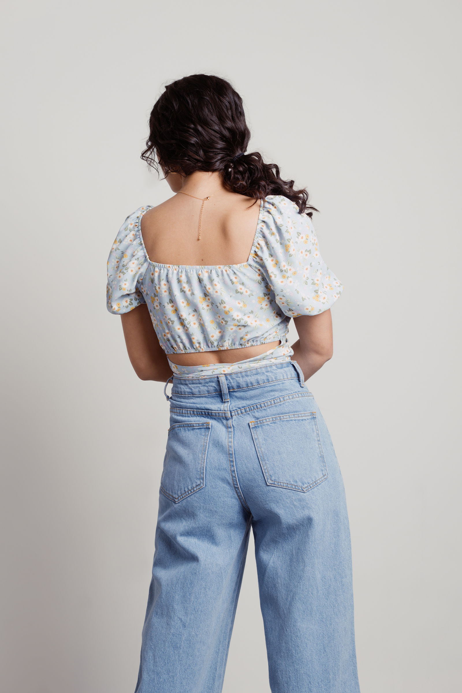 Blue Floral Print Lace Up Long Sleeve Crop Top For Women With V-Neck Tie Front Details main image 0