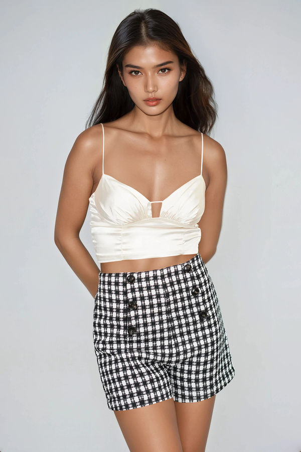 Checkmate Plaid Buttoned Shorts - Black/Ivory