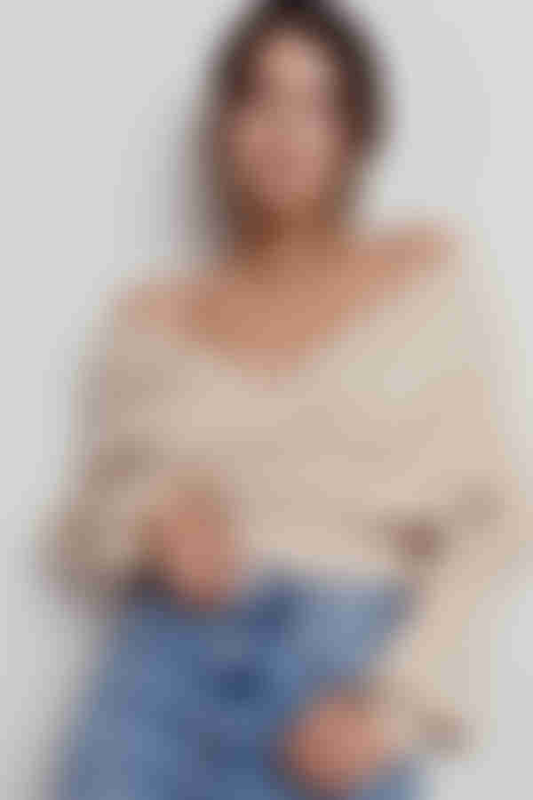 Caelan Ribbed Knit Sweater - Wine