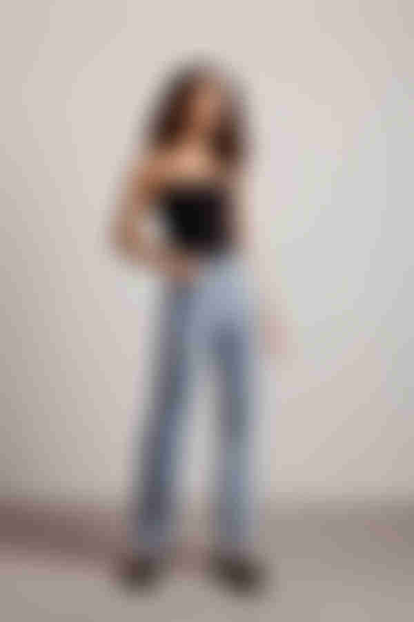 Elysian Heights Distressed Jeans - Light Wash