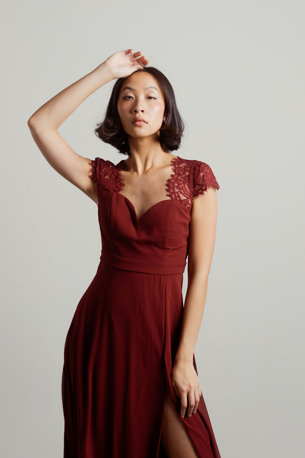https://img.tobi.com/product_images/md/2/burgundy-shellie-lace-sweetheart-chiffon-maxi-dress.jpg