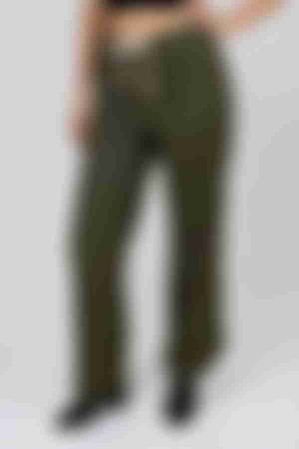 Loose and Free Twill Drawstring Pants - Olive