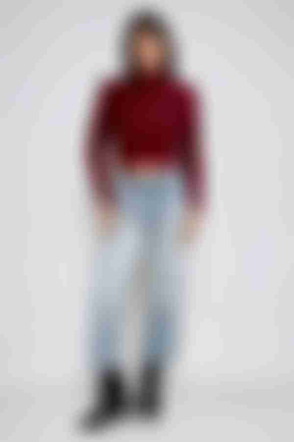 Sleek Charm Turtleneck Top - Wine