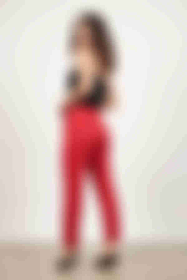 Still Had You Cropped Pants - Red