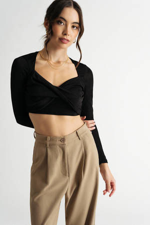 Long-sleeved cropped top